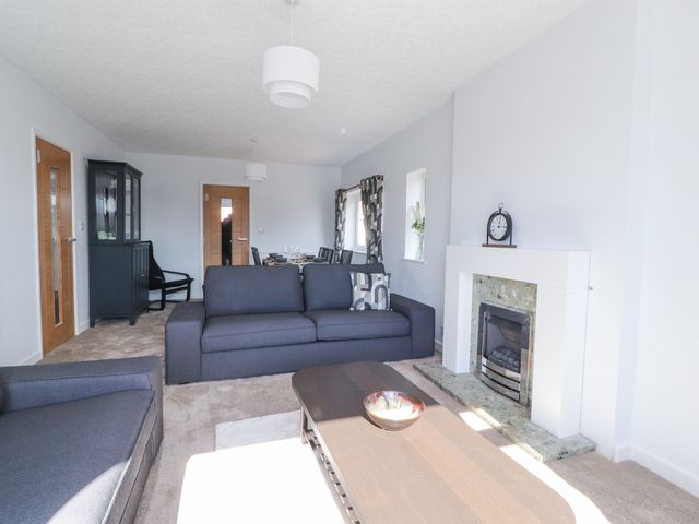 38 Clive Avenue - 1166448 - photo 4