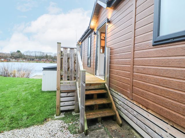 12A Lake Escape - 1166974 - photo 2