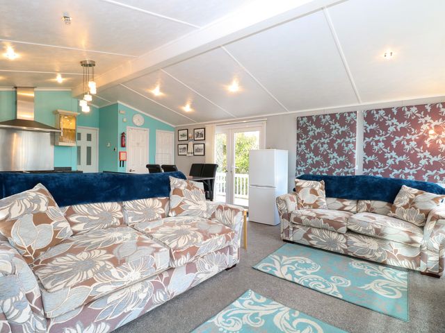 3 Bure Close - 1167293 - photo 5