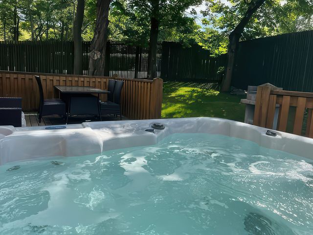 Dovestone Luxury Lodges (sleeps 4) - pets welcome - 1167527 - photo 4