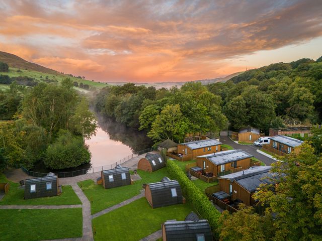 Dovestone Luxury Lodges (sleeps 4) - pets welcome - 1167527 - photo 3