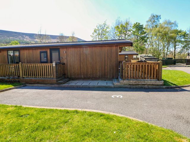 Dovestone Luxury Lodges (sleeps 4) - pets welcome - 1167527 - photo 2