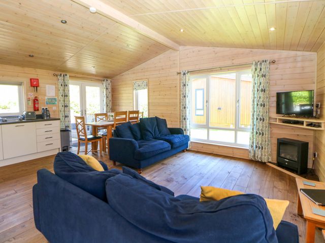 Dovestone Luxury Lodges (sleeps 6) - pet free - 1167535 - photo 3