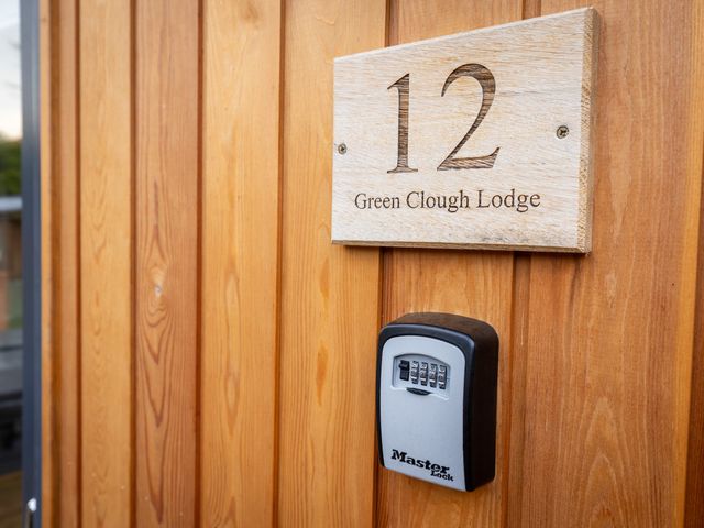 Dovestone Luxury Lodges (sleeps 4) - pets welcome - 1167538 - photo 3