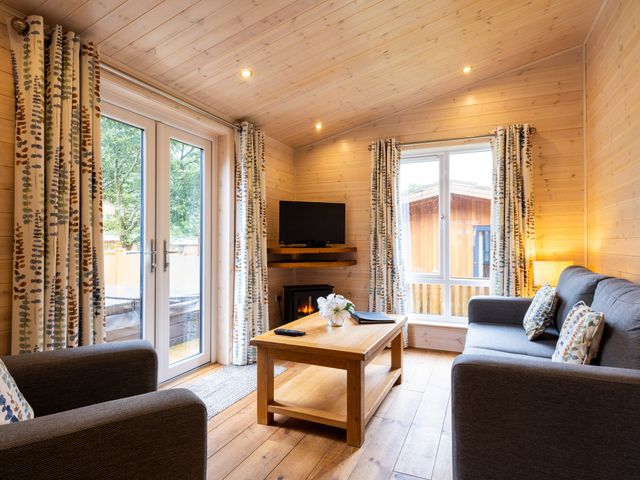 Dovestone Luxury Lodges (sleeps 4) - pets welcome - 1167538 - photo 4
