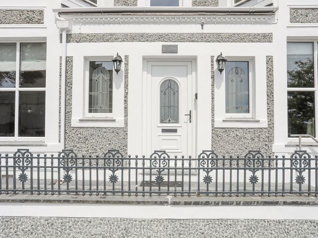 Llwyn Onn 2 bed - 1167623 - photo 2