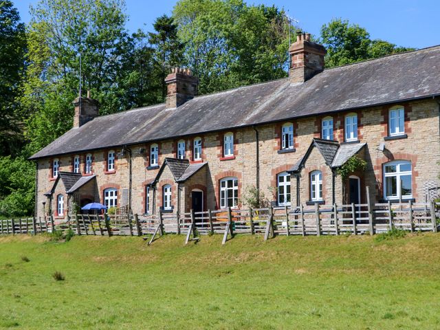 3 Railway Cottages - 1168087 - photo 2