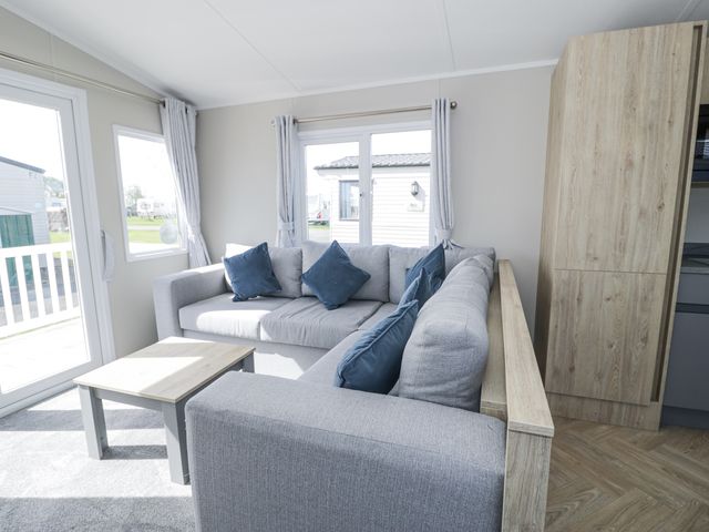 Manor House Gold 2 Bedroom (03F) - 1168239 - photo 5