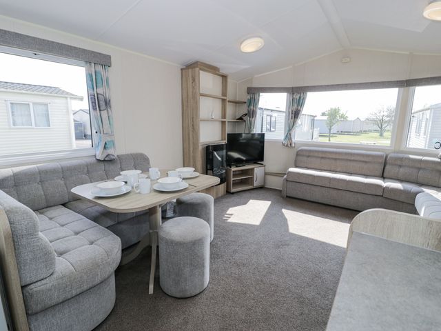 Manor House Gold 2 Bedroom (20C) - 1168241 - photo 3