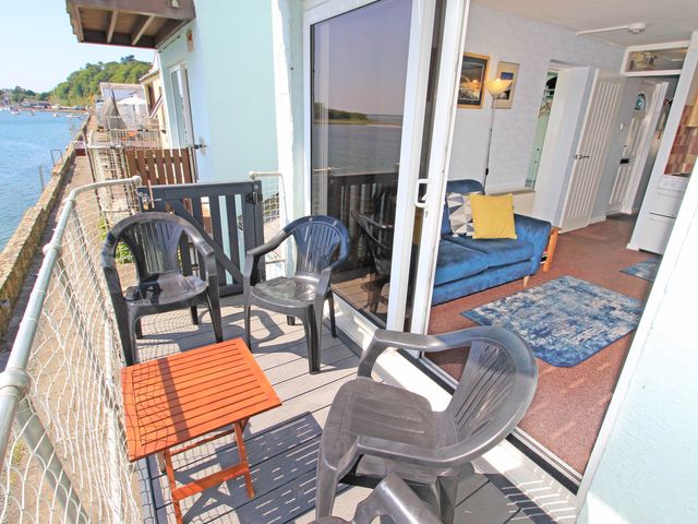Harbour Flat - 12E South Snowdon Wharf - 1168834 - photo 3