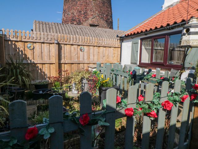 The Old Mill Cottage - 1169001 - photo 2