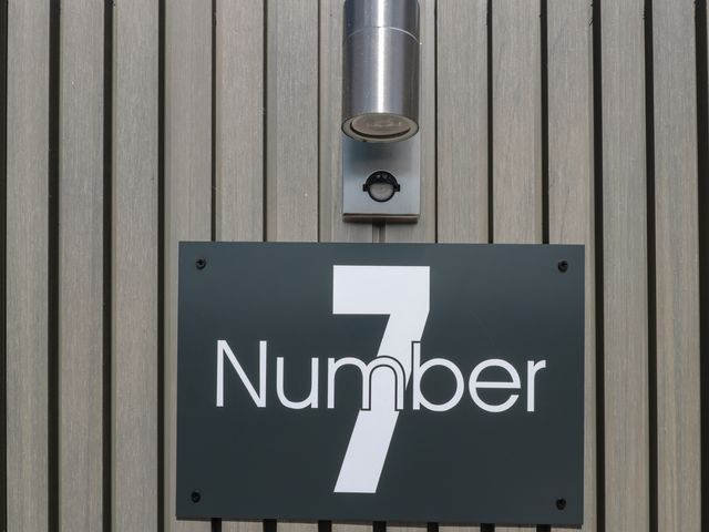 Number 7 - 1169053 - photo 3