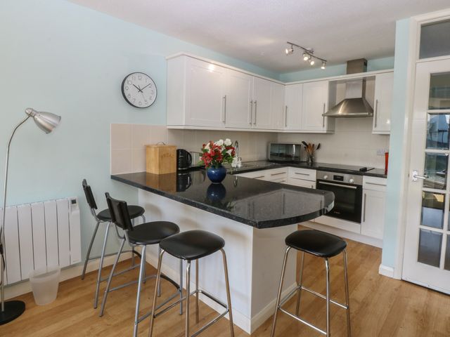 1 Oakley Wharf - 1169106 - photo 4