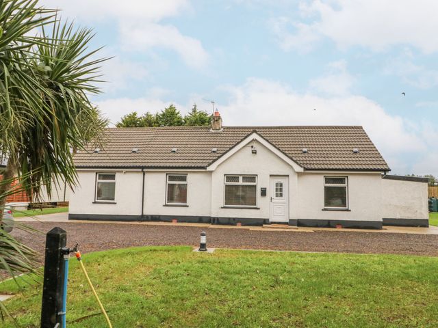 Benone Beach Cottage - 1169481 - photo 2