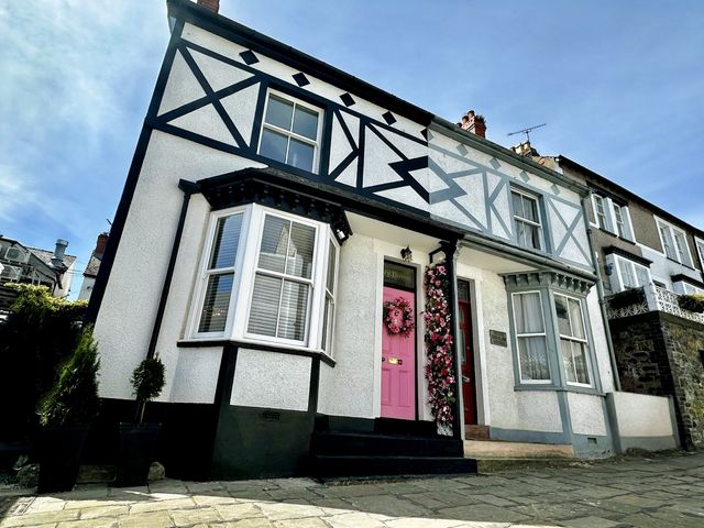 Ivy House - 1170130 - photo 1