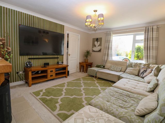 6 Barleycroft - 1171234 - photo 2
