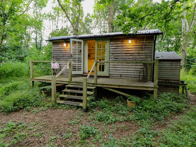Woodlands Retreat Shepherd's Hut - 1171338 - photo 3