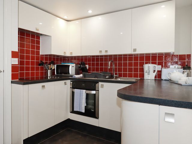 St Georges- Flat 2 - 1172037 - photo 5