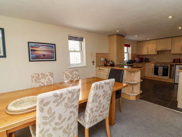 6 Wildersmouth Court Apartments - 1172180 - photo 4