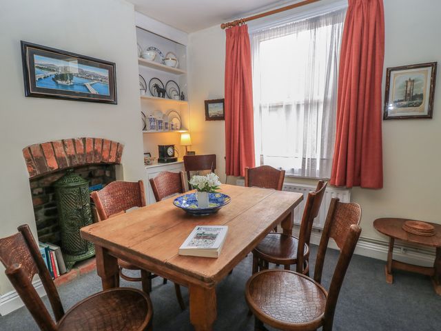 The Townhouse - 1172234 - photo 4