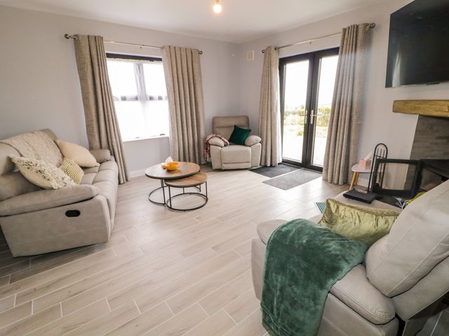 57 Doon Road - 1172300 - photo 2