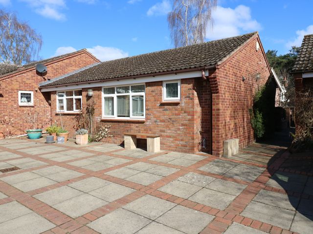 Garden Cottage - 1172537 - photo 1