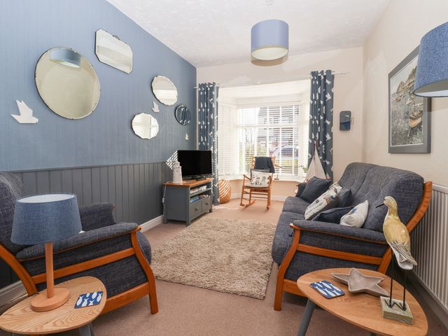 48 Waxholme Road - 1172766 - photo 3