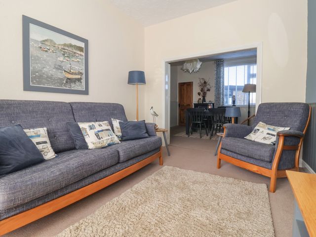 48 Waxholme Road - 1172766 - photo 4
