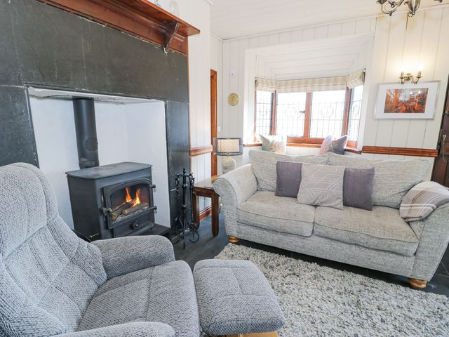Bwthyn y Coediwr (The Woodcutters Cottage) - 1172802 - photo 3