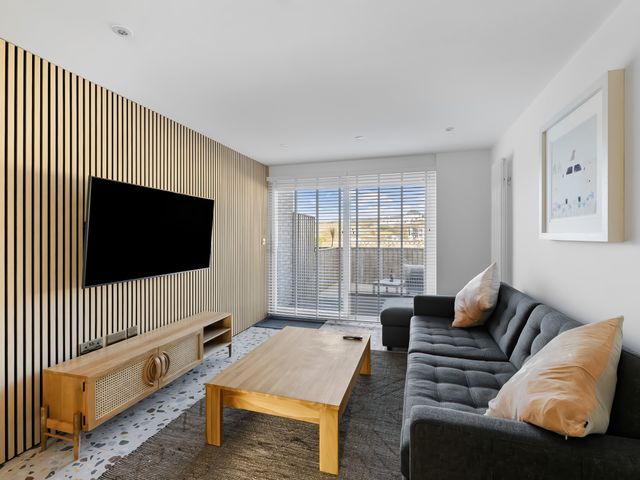 5 Mermaid Court - 1173034 - photo 2