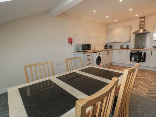 The Newborough Apartment 5 - 1173101 - photo 4