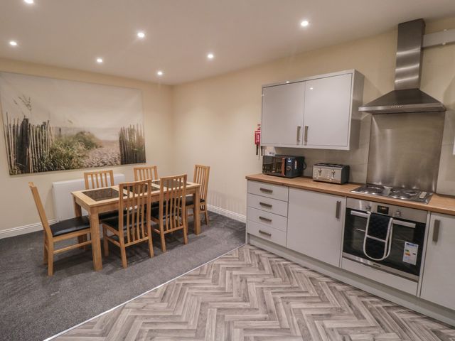 The Newborough Apartment 3 - 1173194 - photo 4