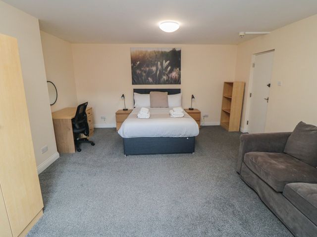 The Newborough Apartment 3 - 1173194 - photo 5