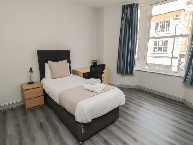 The Newborough Apartment 2 - 1173196 - photo 5