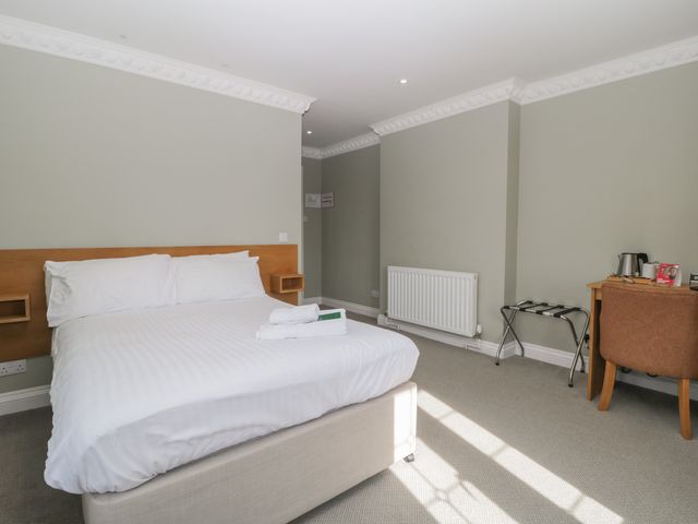 Harcombe House Rooms - First Floor Double (Garden Views) - 1173356 - photo 5
