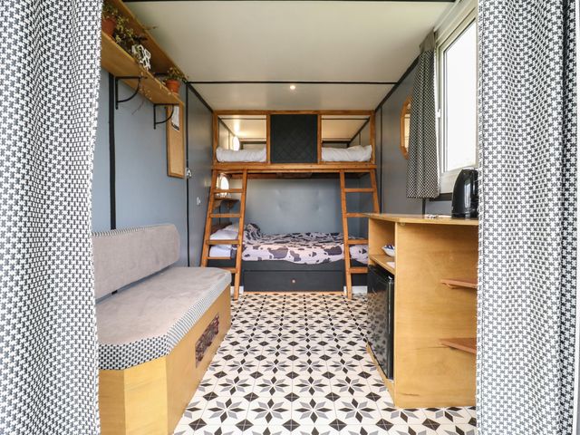 Dozy Dotty (Cow Shed 4) - 1174329 - photo 4