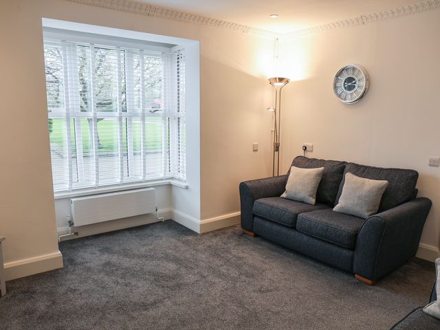 Jubilee Two Bedroom Bungalow Pet Free - 1174768 - photo 4