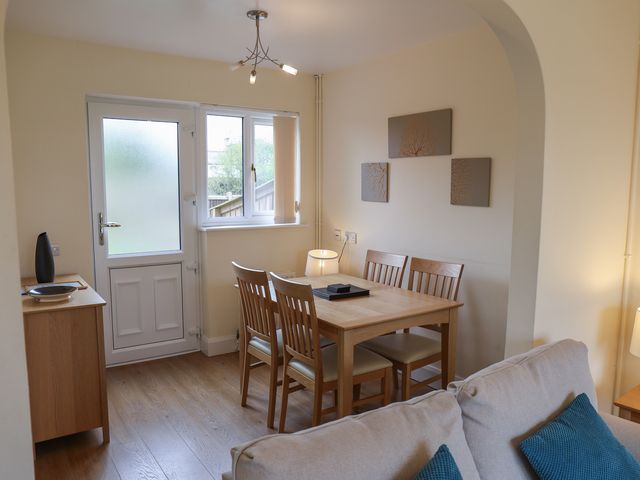 Jubilee Two Bedroom House Pet Free - 1174773 - photo 5