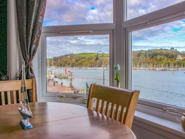 Castleview Apartment, 21 South Embankment - 1174784 - photo 3