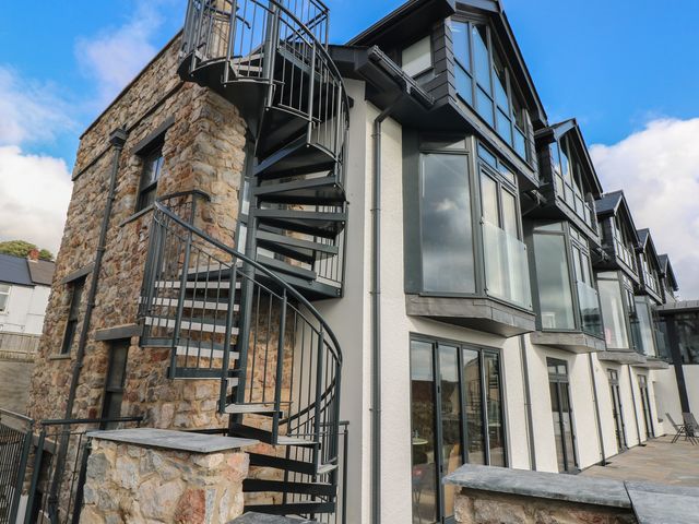 10 Brython Place - 1175123 - photo 3