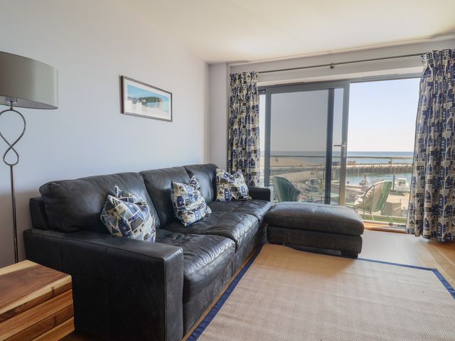 36 Quay West Apartments - 1175511 - photo 3