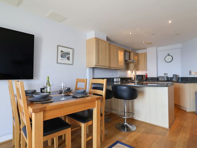 36 Quay West Apartments - 1175511 - photo 5