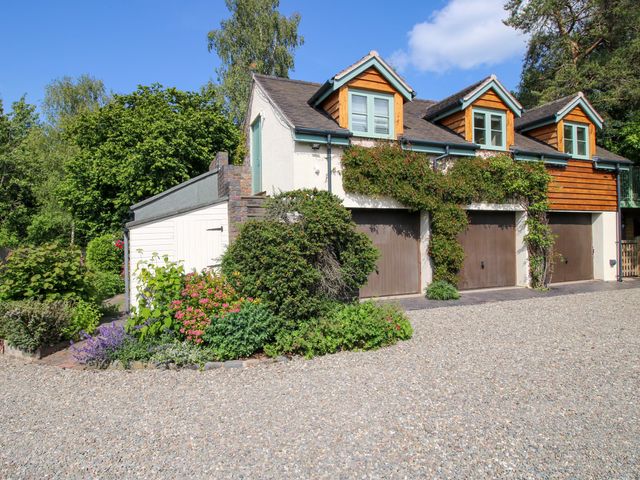 A house with garage and garden at The Hideaway in Longden