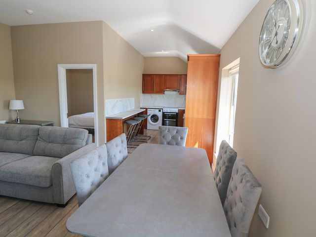 The East Wing Apartment - 1176046 - photo 4
