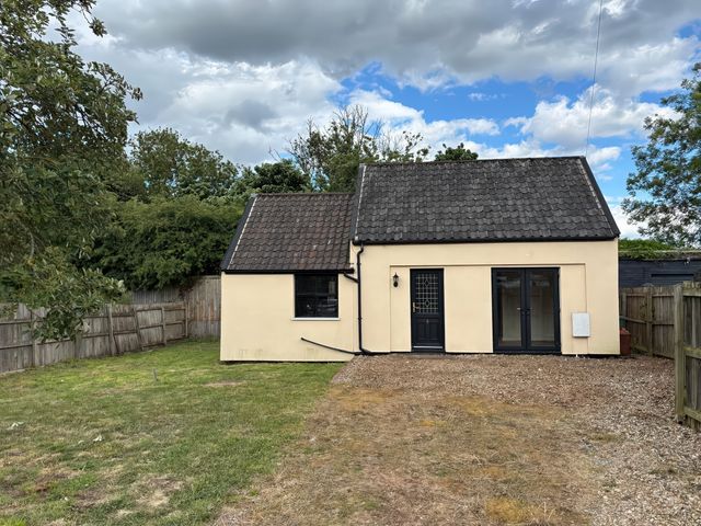 A house with a garden at The Studio in Marsham near Aylsham