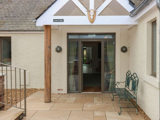 Lower Lodge - 1177999 - photo 3