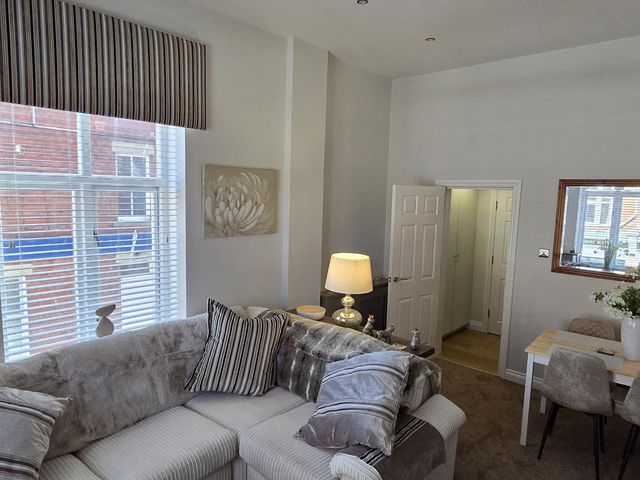No 2 Emporium Apartments - 1178922 - photo 1 