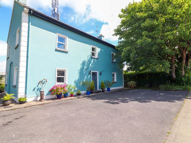 A house with plants outside at Ash House Ballyvaughan