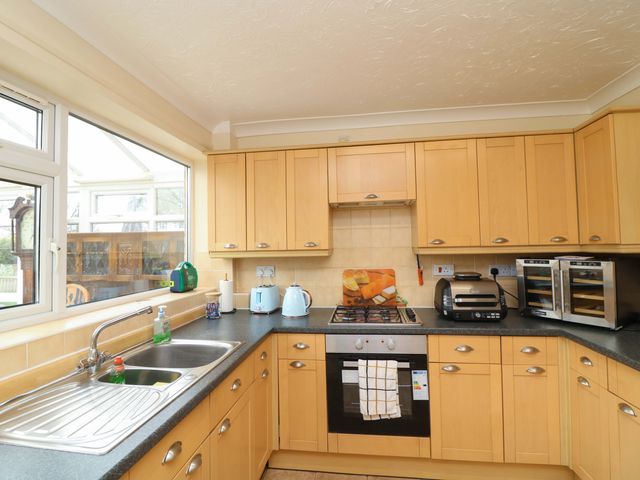 5 Overstone Drive - 1179626 - photo 4