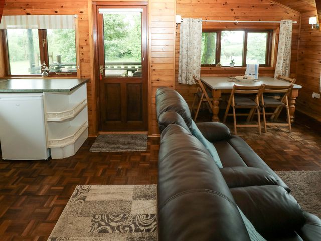 Oak Lodge - 1181892 - photo 4